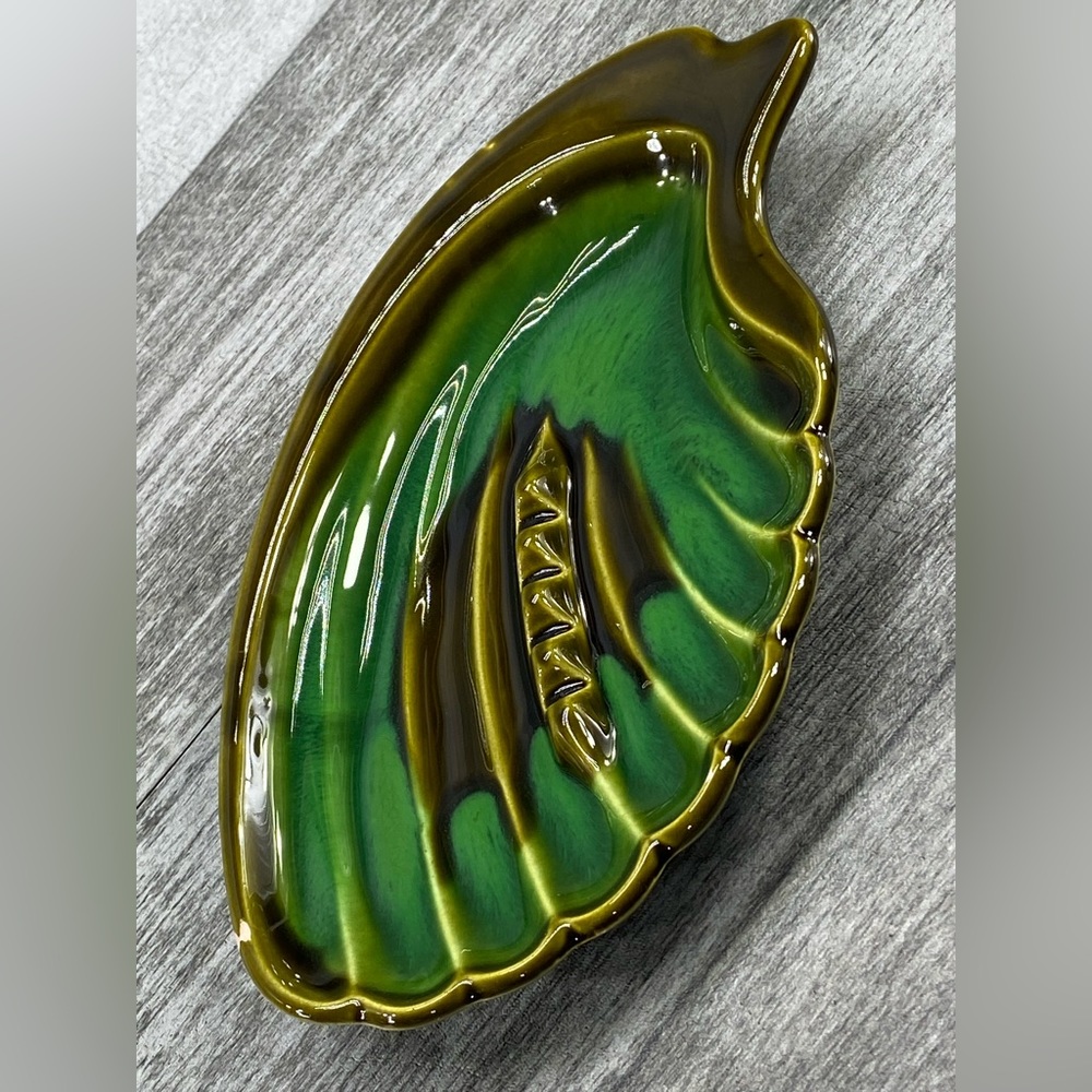 VTG Midcentury Nevco USI Ash Tray 2975 Ceramic Green Shell Japan